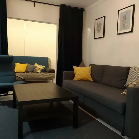 Wonderful Close To The Beach/transports Apartamento